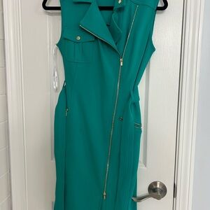 Elegant Green Sleeveless Dress
